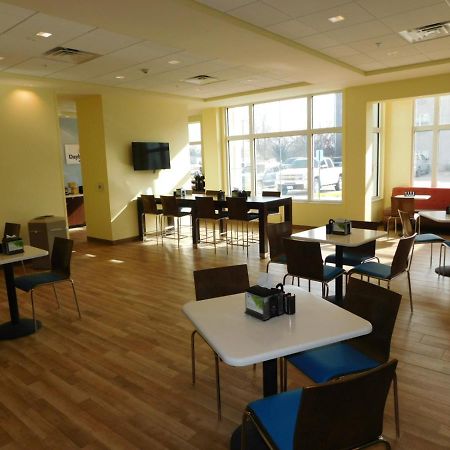 Days Inn & Suites By Wyndham Kearney Ne Εξωτερικό φωτογραφία