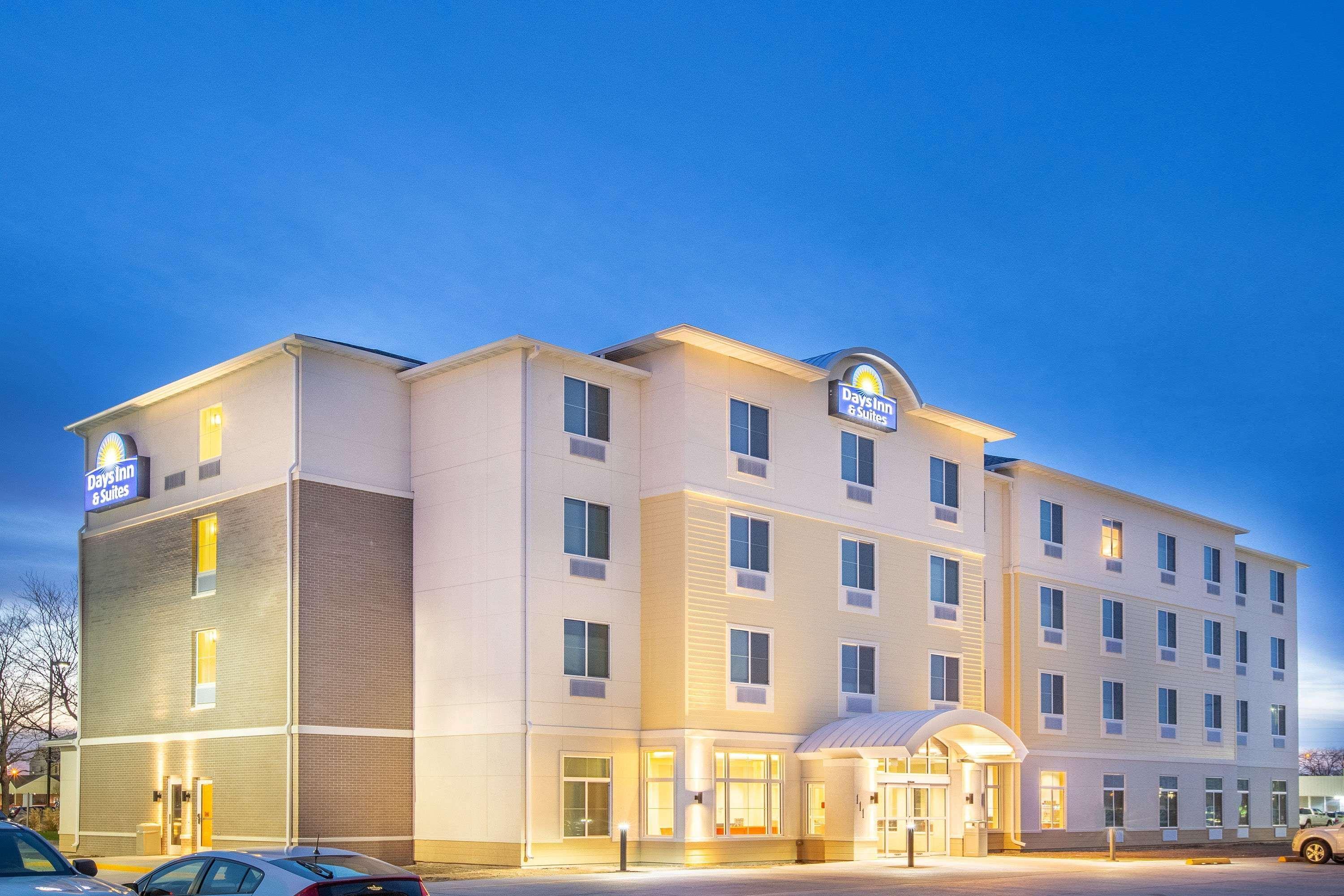 Days Inn & Suites By Wyndham Kearney Ne Εξωτερικό φωτογραφία