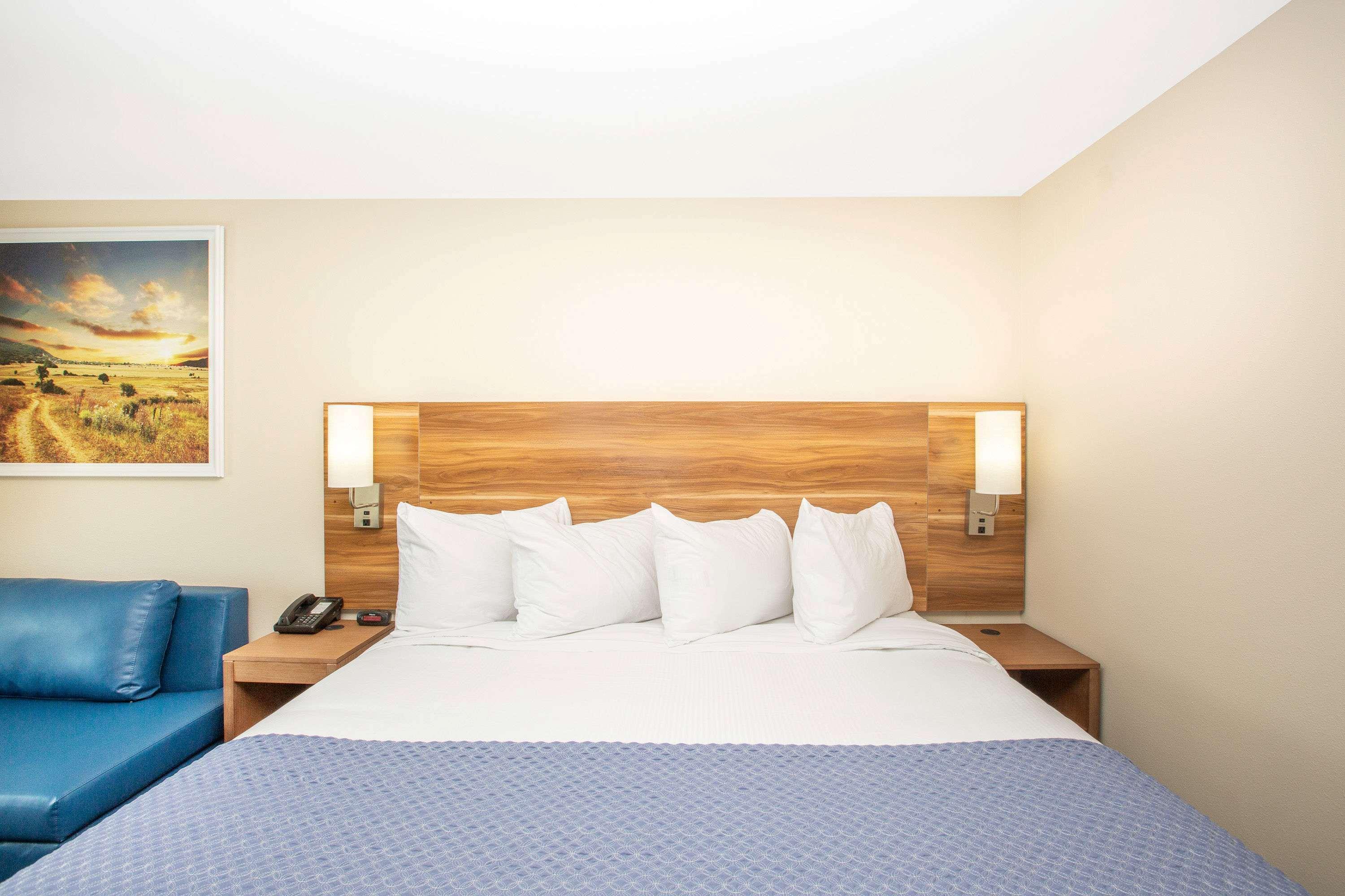 Days Inn & Suites By Wyndham Kearney Ne Εξωτερικό φωτογραφία