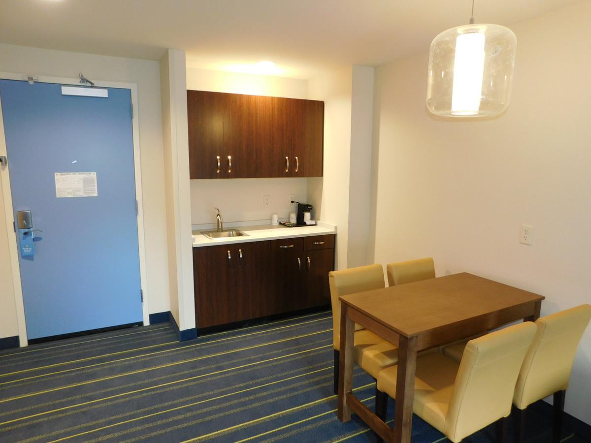 Days Inn & Suites By Wyndham Kearney Ne Εξωτερικό φωτογραφία