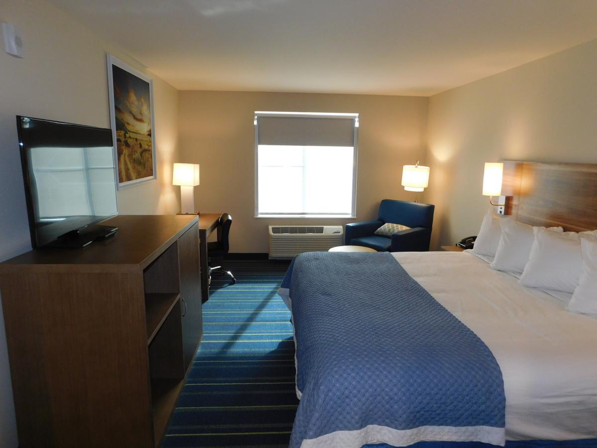 Days Inn & Suites By Wyndham Kearney Ne Εξωτερικό φωτογραφία