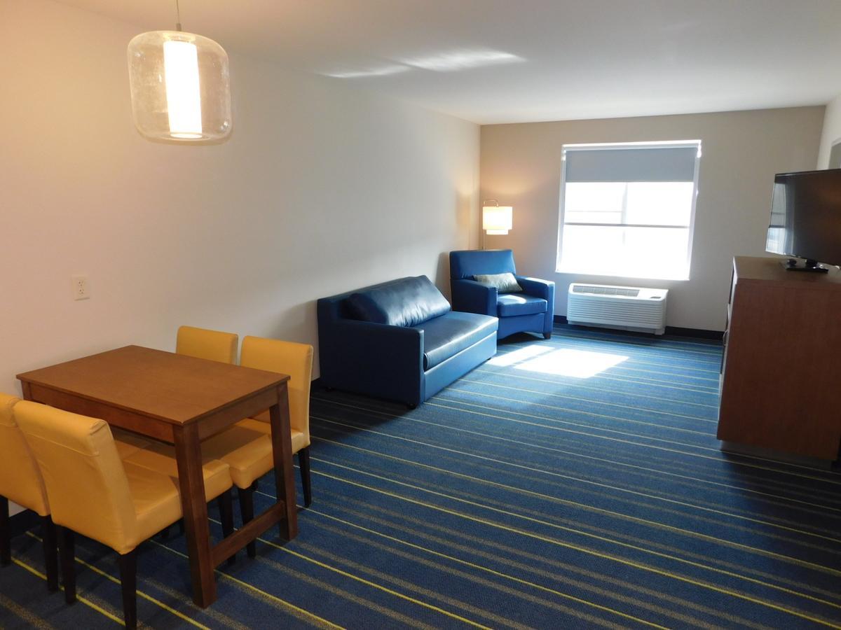 Days Inn & Suites By Wyndham Kearney Ne Εξωτερικό φωτογραφία