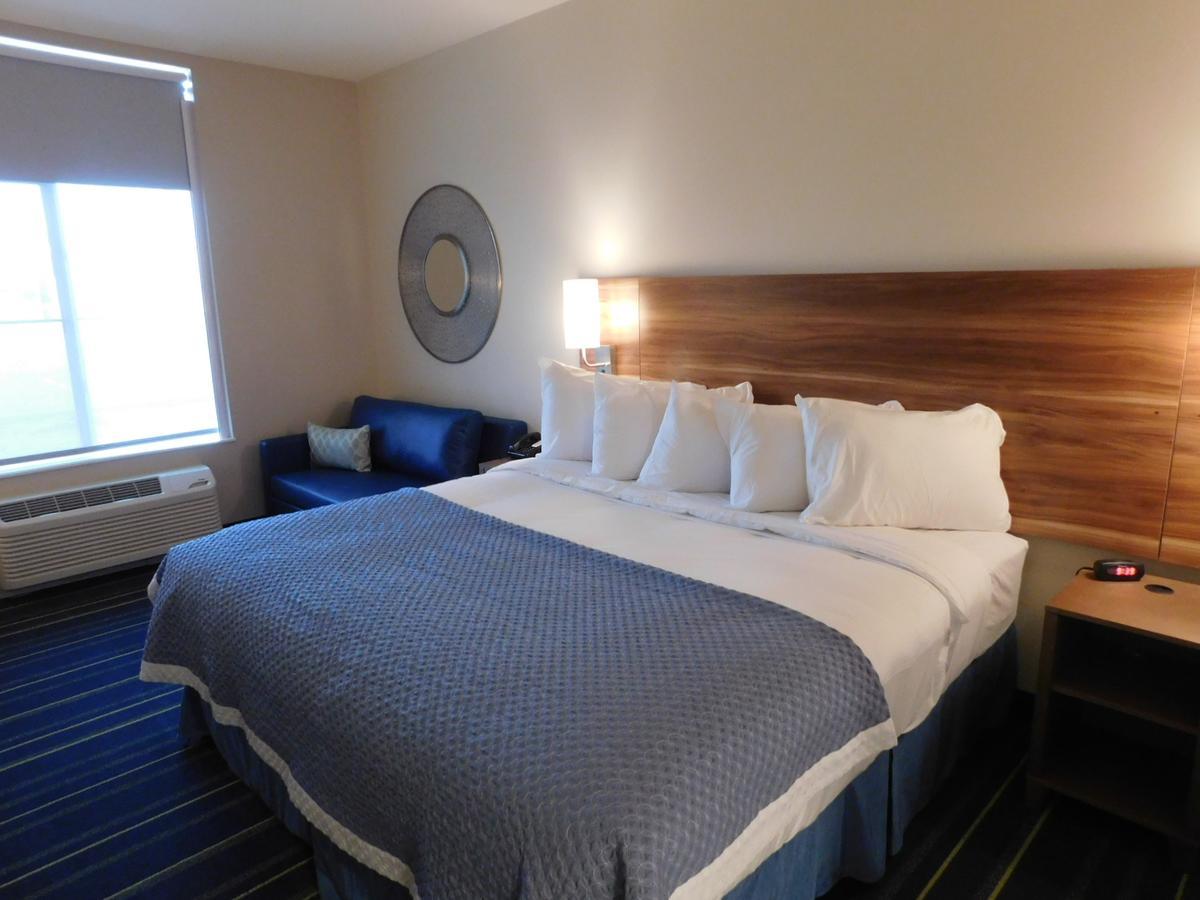Days Inn & Suites By Wyndham Kearney Ne Εξωτερικό φωτογραφία
