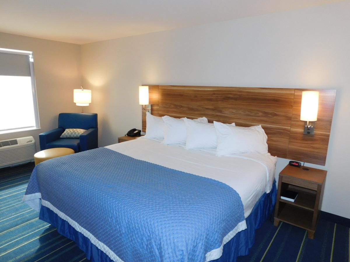 Days Inn & Suites By Wyndham Kearney Ne Εξωτερικό φωτογραφία