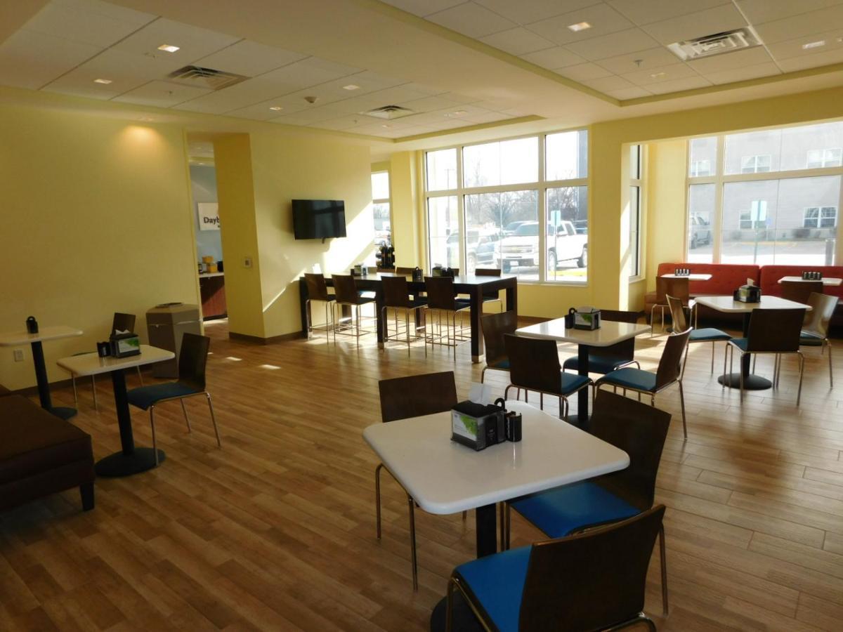 Days Inn & Suites By Wyndham Kearney Ne Εξωτερικό φωτογραφία